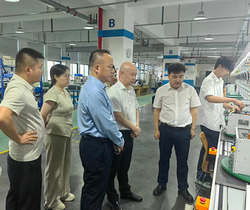 苍南县委常委吴锡雕率队到浙江科畅电子股份有限公司调研的新闻图片